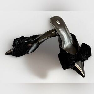 ZARA size 8 Black Velvet Bow Pointed Toe Kitten Heel Mules